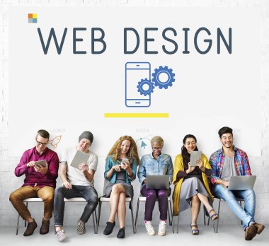 Dijital aygıtlar kullanan insanlar