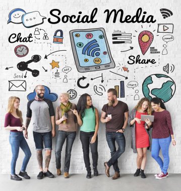 Duvara yakın duran insanlar  