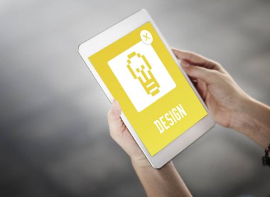 Dijital tablet tarama kadın