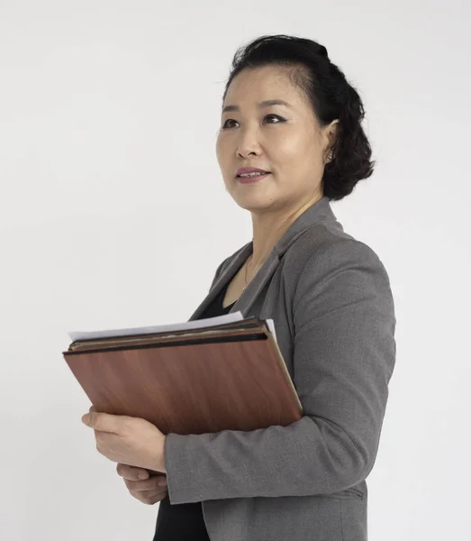 Vrouw bedrijf documenten — Stockfoto