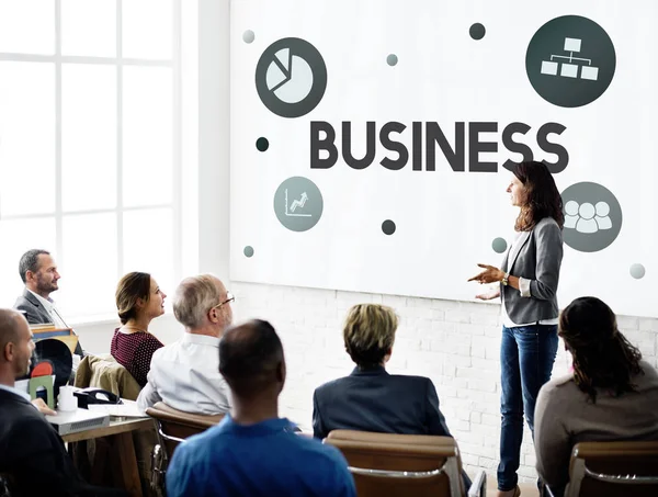 Gente de negocios en conferencia — Foto de Stock