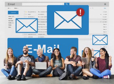 Dijital aygıtlar kullanan insanlar 