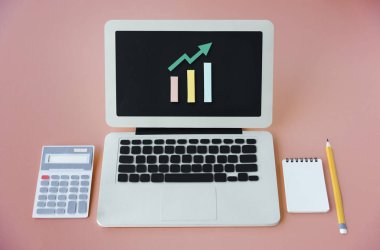 Ofis, banka donatımı ile dizüstü bilgisayar