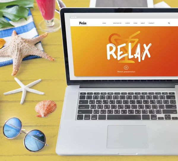 Tablo açılan laptop