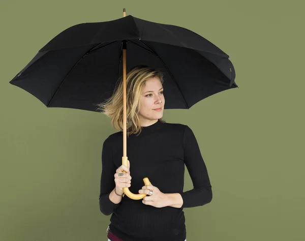 Parapluie d'exploitation féminine — Photo