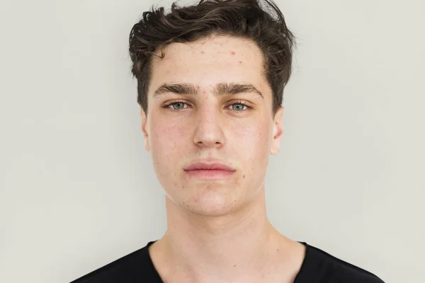 Kaukasiska unga mannen ansikte — Stockfoto
