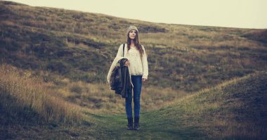 Dağları'nda genç kadın