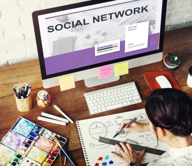 Kroki-kitap çizim kadın