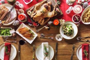 Noel yemeği ile tablo 