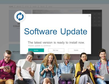 Dijital aygıtlar kullanan insanlar
