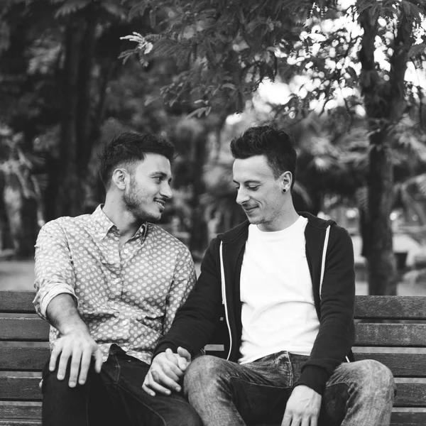 Gay couple dans l'amour — Photo