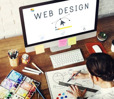 Sanat Atölyesi çalışan kadın