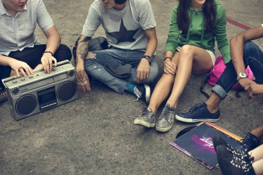 Genç arkadaş rahatlatıcı