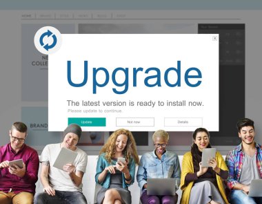 Dijital aygıtlar kullanan insanlar