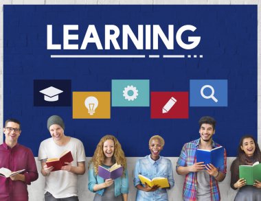 kitapları okuyan kişiler