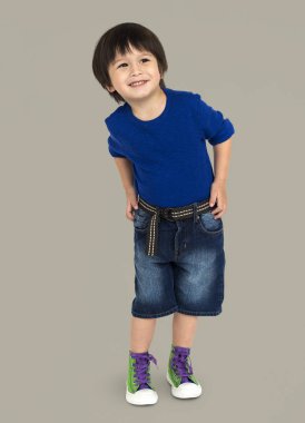 Asyalı çocuk Studio poz 