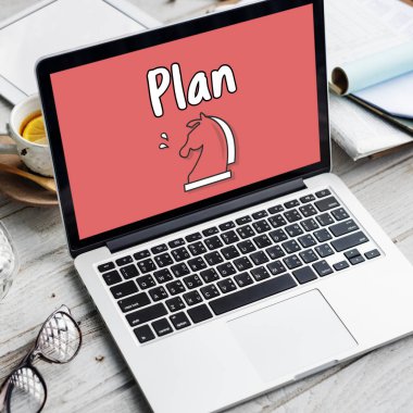 Tablo açılan laptop