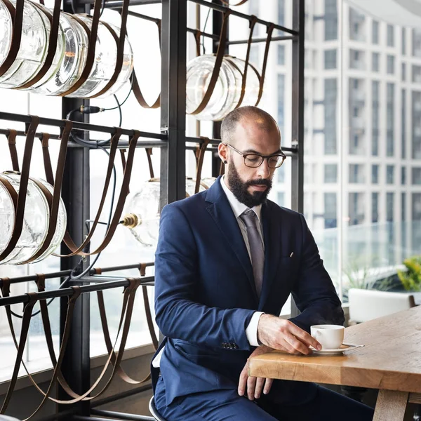 Verksamhet Person dricka kaffe — Stockfoto