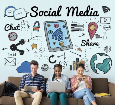 Dijital cihazlar kullanan öğrenciler