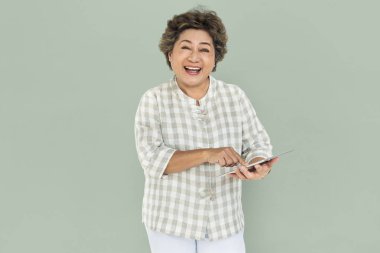 Studio kadın kıdemli 