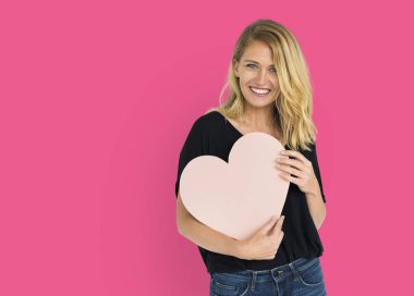 Studio neşeli beyaz kadın