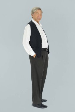 Senior studio poz adam