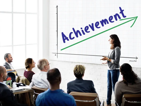 Geschäftsleute bei Konferenz — Stockfoto