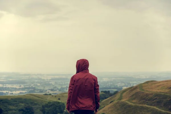 Young man in mountains — Stock Photo, Image