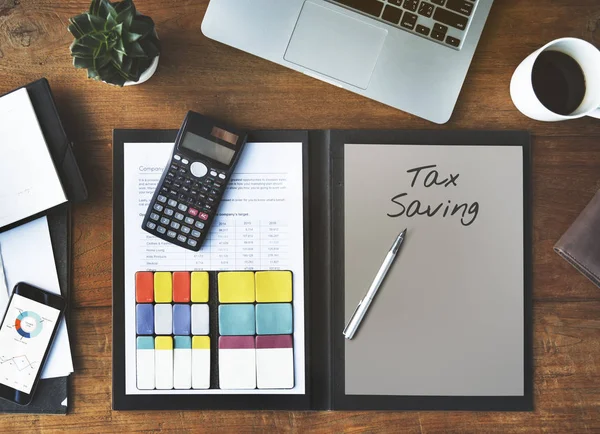 Persoonlijke organizer en Rekenmachine op tafel — Stockfoto