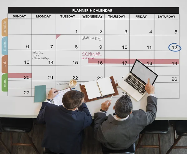 birlikte çalışan iş adamları 