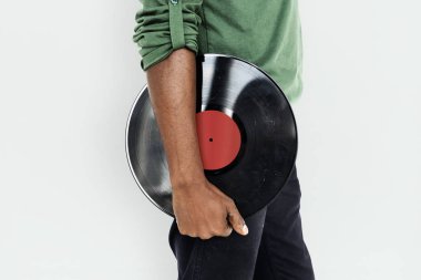 Afrika adam vinil rekoruna sahiptir
