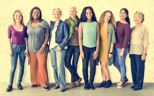 Diversidad sonriendo mujeres —  Fotos de Stock