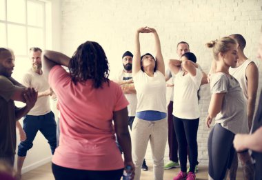 Grup egzersiz sınıfındaki