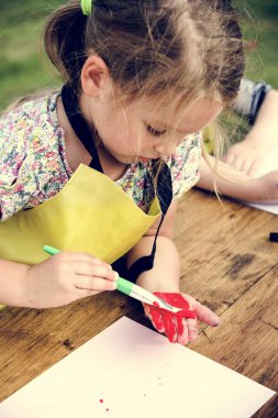 Resim öğrenme evlat