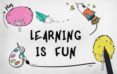  Marker ile kağıt üzerinde metin 