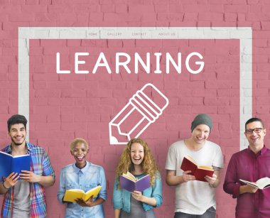 kitapları okuyan kişiler