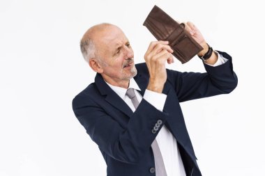 Erkek boş cüzdan gösterir 