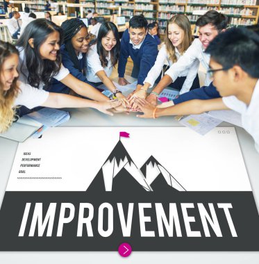 Öğrenci çalışma masasında çeşitlilik grubu