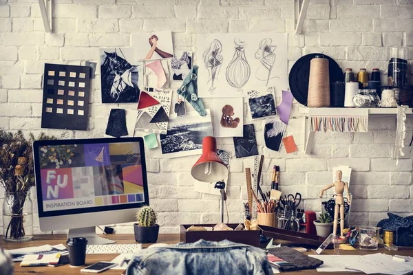 Arbetsplatsen i mode studio — Stockfoto