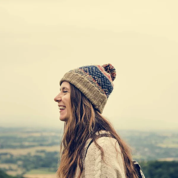 Young woman smiling — Stock Photo, Image