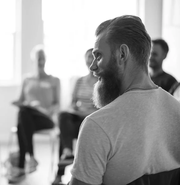 Pessoas na reunião em exercício — Fotografia de Stock