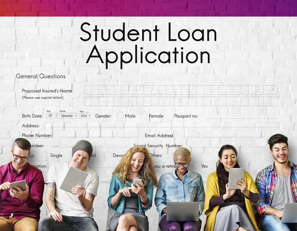 Dijital aygıtlar kullanan insanlar