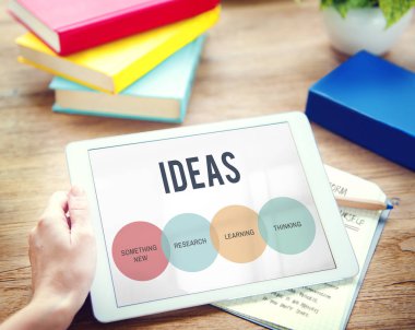 kişi holding dijital tablet