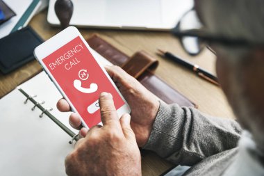 cep telefonu holding kişi eller
