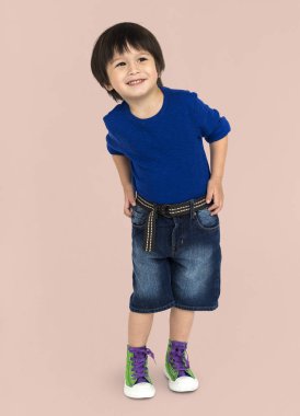 Asyalı çocuk Studio poz 