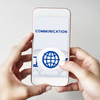 Akıllı telefon kullanan kişi