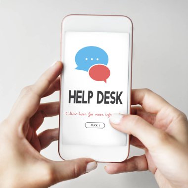 Cep telefonu ellerinde.