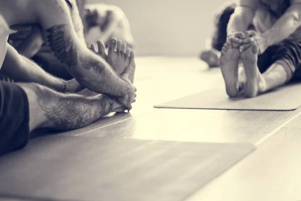 Ludzi robi joga — Zdjęcie stockowe