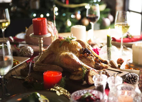 Mesa de Acción de Gracias con comidas — Foto de Stock