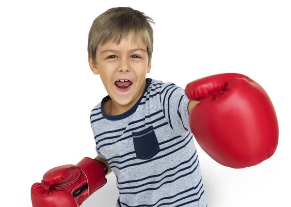 Chłopak sobie Rękawice bokserskie — Zdjęcie stockowe